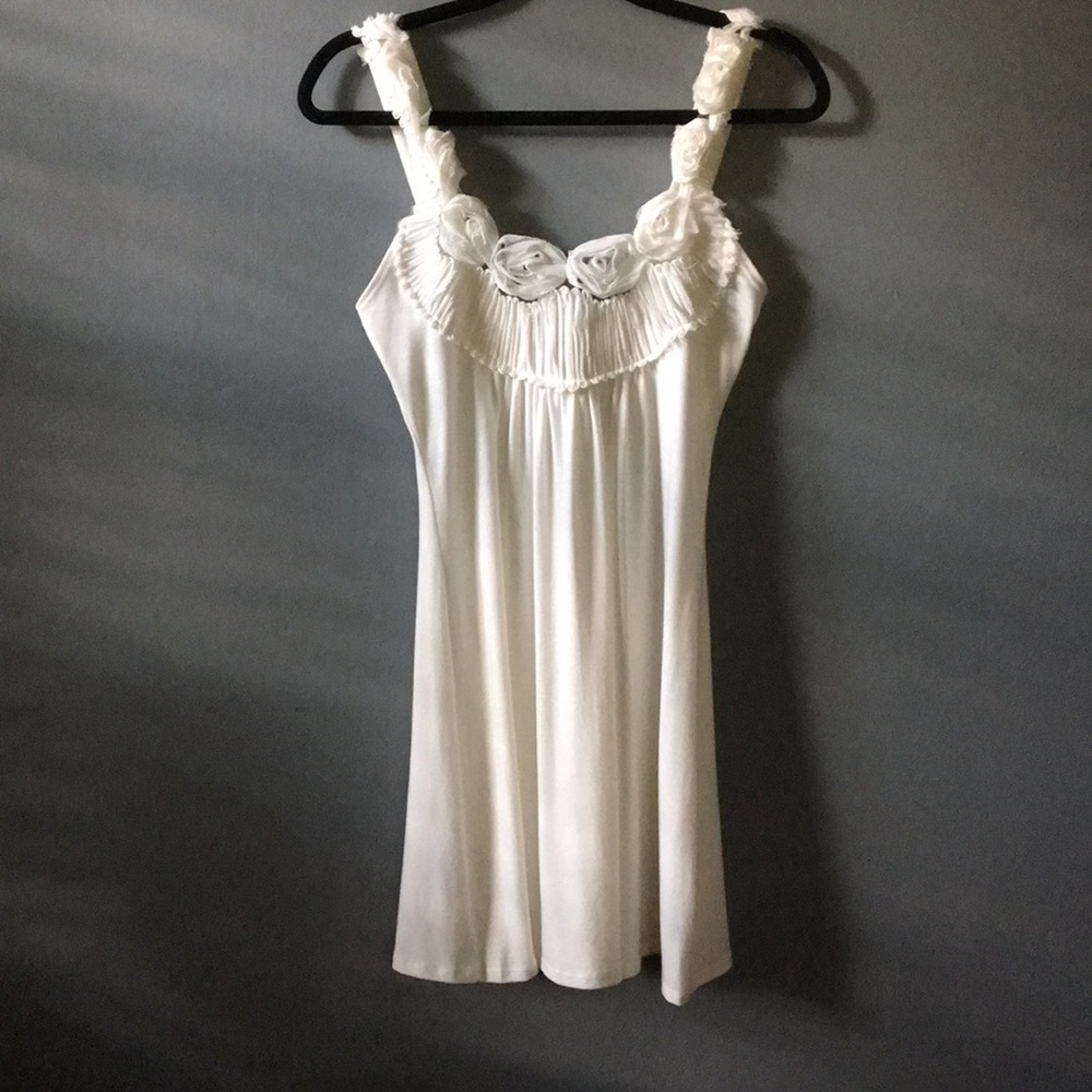 Body central white dress